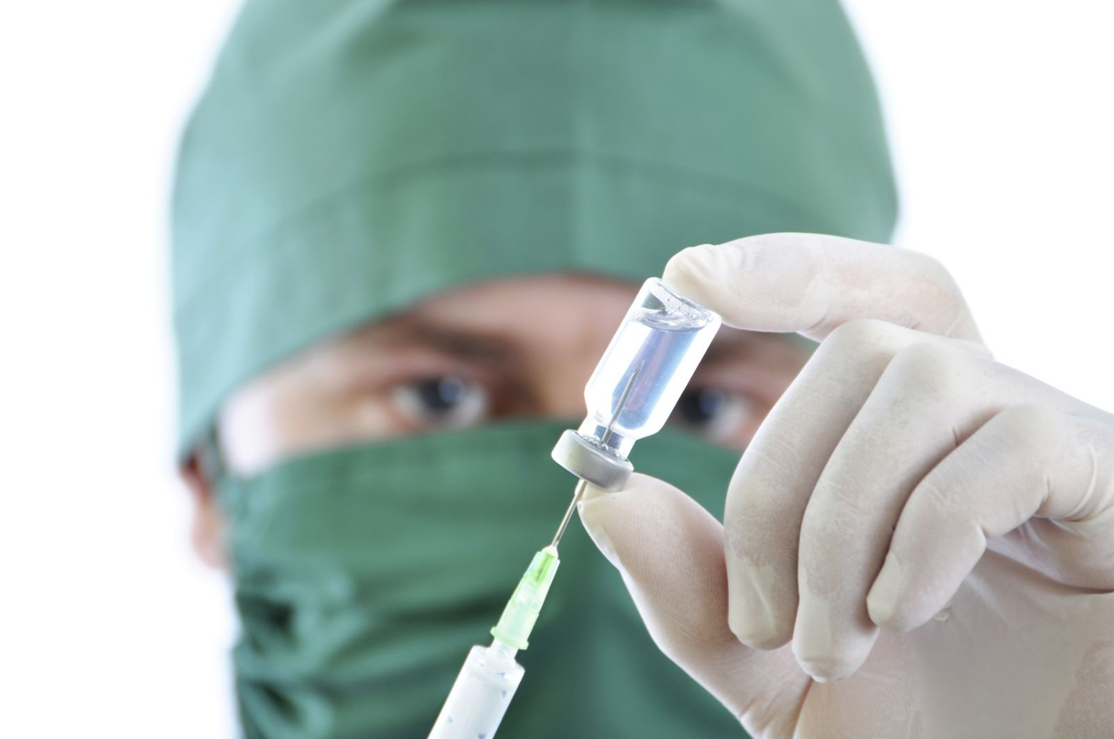 Tiêm tê giúp khách hàng giảm đau trước khi hàn