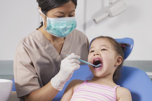 [ Thắc mắc ] Có thể trồng răng Implant cho trẻ em được không?