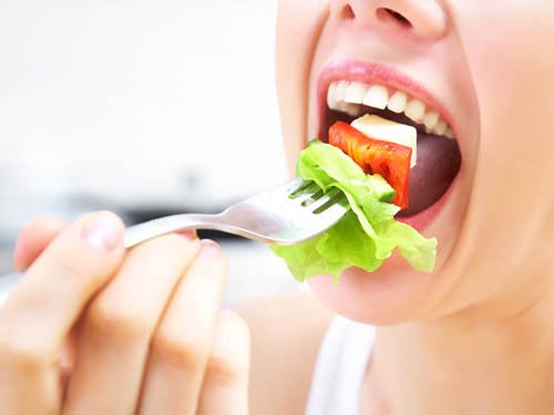 Chăm sóc răng sau khi nhổ răng khôn