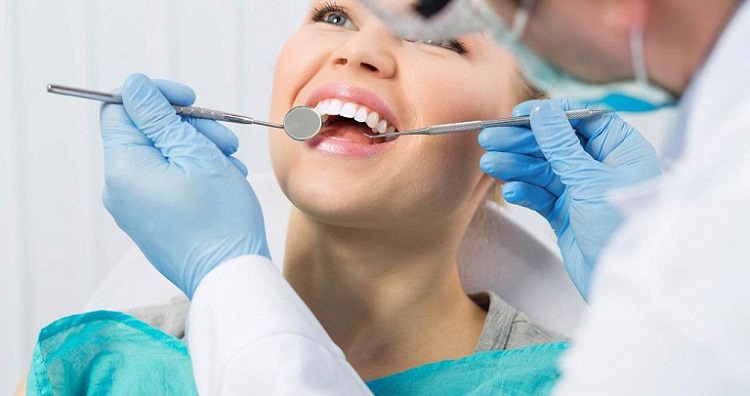Chảy máu sau khi trồng Implant: Nguyên nhân, cách khắc phục