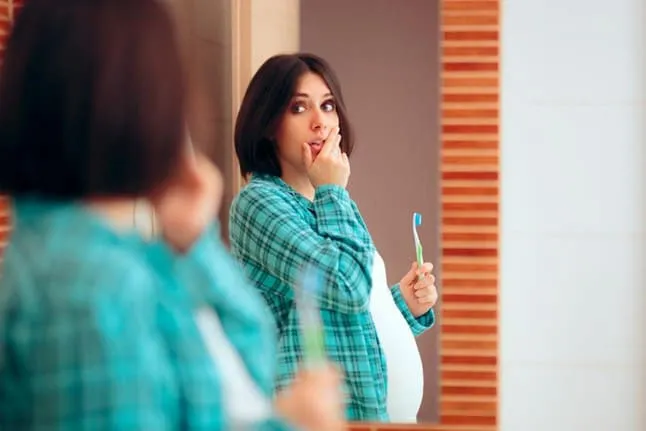 Bầu bị chảy máu chân răng : Nguyên nhân và cách điều trị 5 Cách chữa khi bầu bị chảy máu chân răng