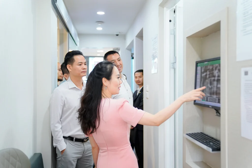 Nha khoa Singae tổ chức buổi gặp mặt đặc biệt cùng HanoiBA - Nhà Hà Đông 10 3 11zon 1